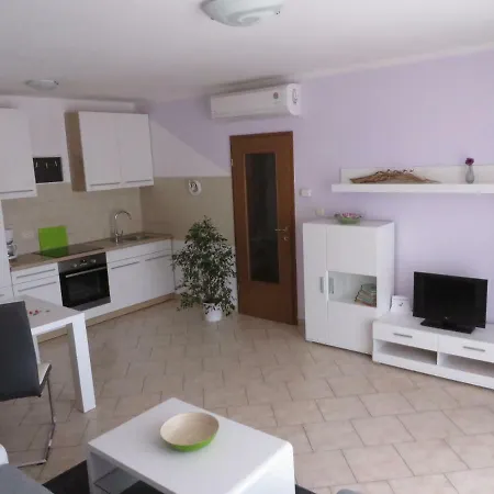 Sara Apartman